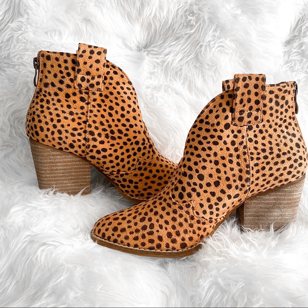 NWOT Boutique Leopard Booties - Picture 3 of 8
